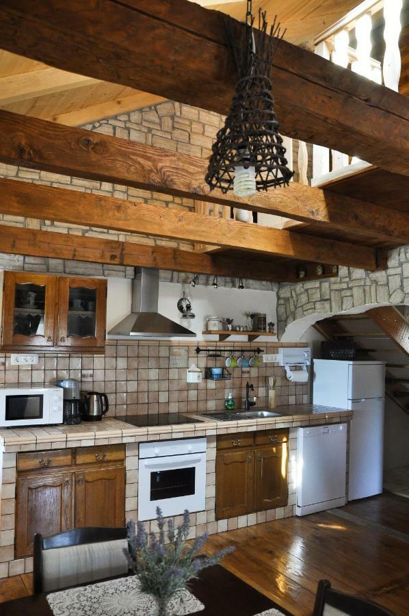 Ljubač Rustic Apartment Mariva מראה חיצוני תמונה