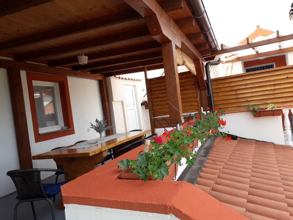 Ljubač Rustic Apartment Mariva מראה חיצוני תמונה